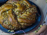 Babka aux pistaches et amandes