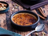 Crème brulée à la vanille et cardamome au four