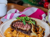 Magret de canard en croûte au confit d’oignon