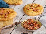 Mini focaccia au parmesan ail et tomate