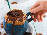 Mug cake sans beurre au chocolat et pralin