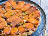 Tarte tatin aux abricots et pistaches
