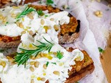 Tartine ail confit, tomate cerise et burrata facile