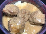 Meatballs & Gravy