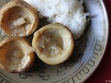 Braised Artichoke Hearts with Buttery Egyptian Rice (Kharshuf bil Roz)