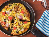 Veg Atta Pizza Recipe In Pan | Healthy Wheat Pizza