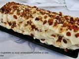 Tort de inghetata cu rom,stafide si nuci caramelizate