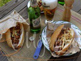 Hot-Dog sa sosom od mesa i piva
