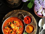 Achari Paneer Masala Recipe | Quick and Simple Achaari Paneer Curry Recipe