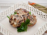 Mushroom Appetizers – Cheesy Mushrooms and Bacon on Toasts