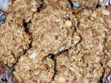 Oatmeal Breakfast Cookies with Apples and Almonds