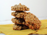 Oatmeal Cookies with Currants and Pecans