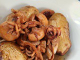Whole baby cuttlefish stew ——- κοκκινιστεσ σουπιεσ