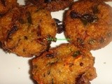 Veggie & Rice Pakoda With Tomato Cilantro Pickle