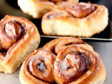 Heart Shaped Cinnamon Rolls – Sweet Heart Cinnamon Rolls – Egg Less Cinnamon Rolls