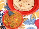 Nilgiris Kurma – Mixed Vegetable Kurma for Parotta