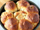 Pull Apart Sweet Buns – Bakery Style Sweet Buns