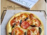 Tuna Corn Pizza and Classic Tomato Pizza....简单玉米金番茄批萨