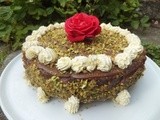 White and dark chocolate pistachios cake