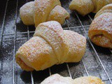 Brioche Croissant With Apricot Jam 布莉歐牛角面包