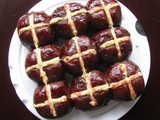 Eggless Chocolate Hot Cross Bun 无蛋巧克力复活节的十字包