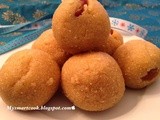 Semolina & split chickpea flour ladoo