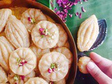 Khirer Chapa Mishti / Traditional Bengali Style Milk Fudge