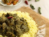 Soya chunks spinach curry