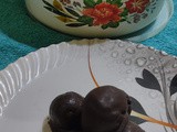 Heavenly Layers of Decadence: Layered Chocolate Balls Recipe – How to make Layered Chocolate Balls – Cake Pops