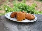Karpuravalli Bajji | Ajwain Leaf Pakora | Deep Fried Chick Pea Flour Fritters