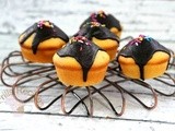 Vanilla Cupcakes with Choc Glaze