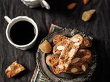 Almond-ginger biscotti. Martha, che mi combini