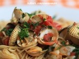 Spaghetti alle vongole in rosso