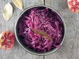 Braised red cabbage with pomegranate juice