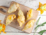 Fried zucchini blossoms