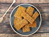Honey-sesame bars with just 2 ingredients