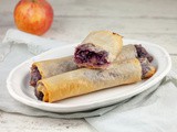 Mini red cabbage strudel