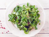 Salad with pink peppercorn dressing