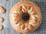 ‘Sinterklaas’ turban cake with pear