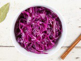 Sweet and sour red cabbage