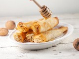 Walnut phyllo rolls