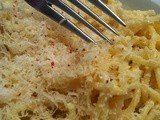 Pasta με σάλτσα γιαουρτιού αρωματισμένη με βασιλικό και σκόρδο