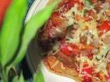 Pan-top wheat chicken capsicum pizza