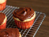 Banana bread cupcakes