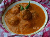 Kaddu Ke Koftey ( Pumpkim dumplings in a spicy gravy )
