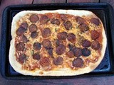 Beetaroni pizza