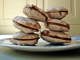 Red wine and dark chocolate cookies