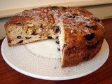Yule cake with cranberries and chocolate chips
