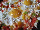 Eggs with vegetables and cheese; Peynirli, Sebzeli Yumurta