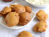 Onion Bajji Recipe-Vengaya Bhajji (fritters)-Ulli Bajji